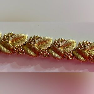 EXQUISITE Crown TRIFARI grape leaf heavy vintage bracelet